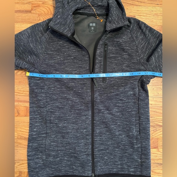 UniQlo Zipper Hoodie- Small BNWOT - Picture 4 of 5